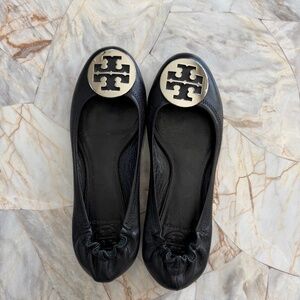 TORY BURCH Reva Ballet Shoes, Black Leather with Iconic Silver Logo, Size 8.5